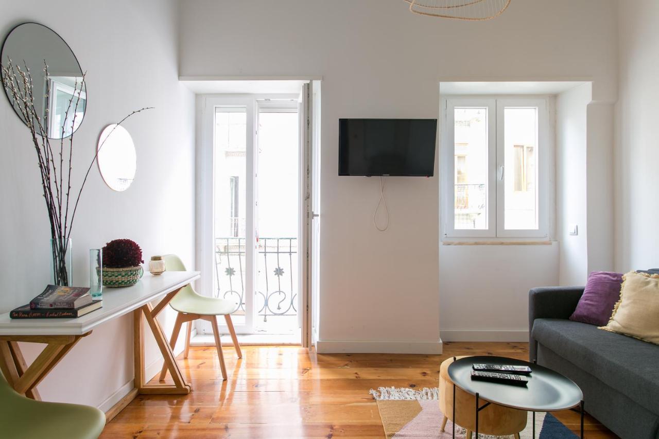 The Graceful Escape Apartment Lisbon Bagian luar foto